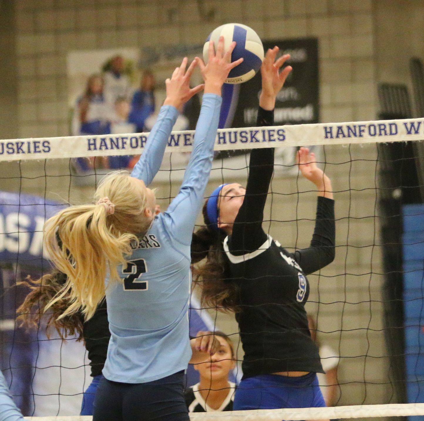 Huskies lose momentum